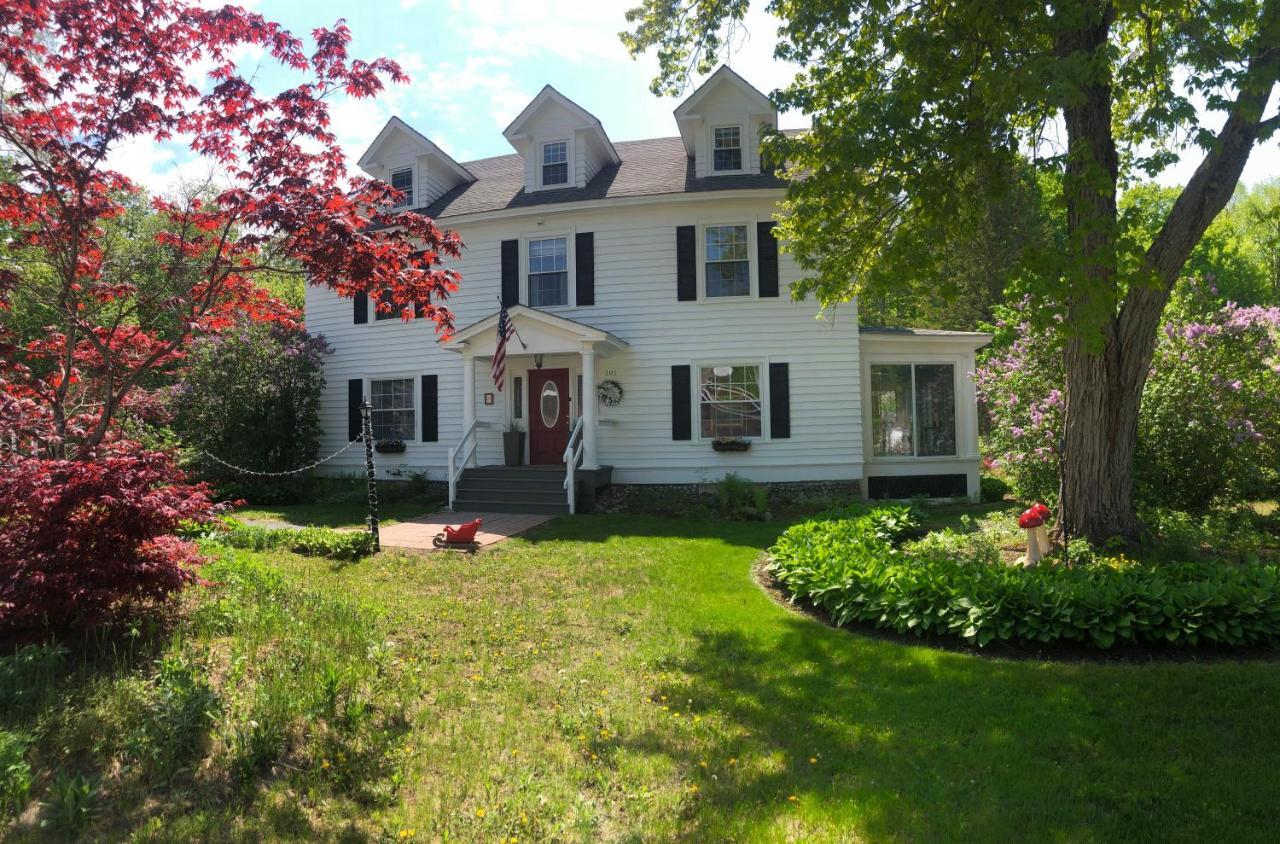 لينكون Red Sleigh Inn B&B المظهر الخارجي الصورة
